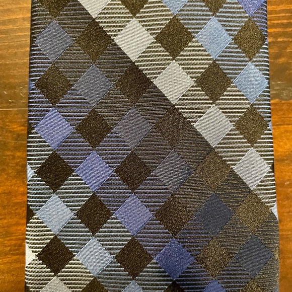 Men’s Blue & Black Croft & Barrow check pattern tie. Classic Length. Gently used - Picture 2 of 3